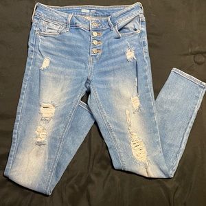 Woman’s Old Navy Rockstar Skinny